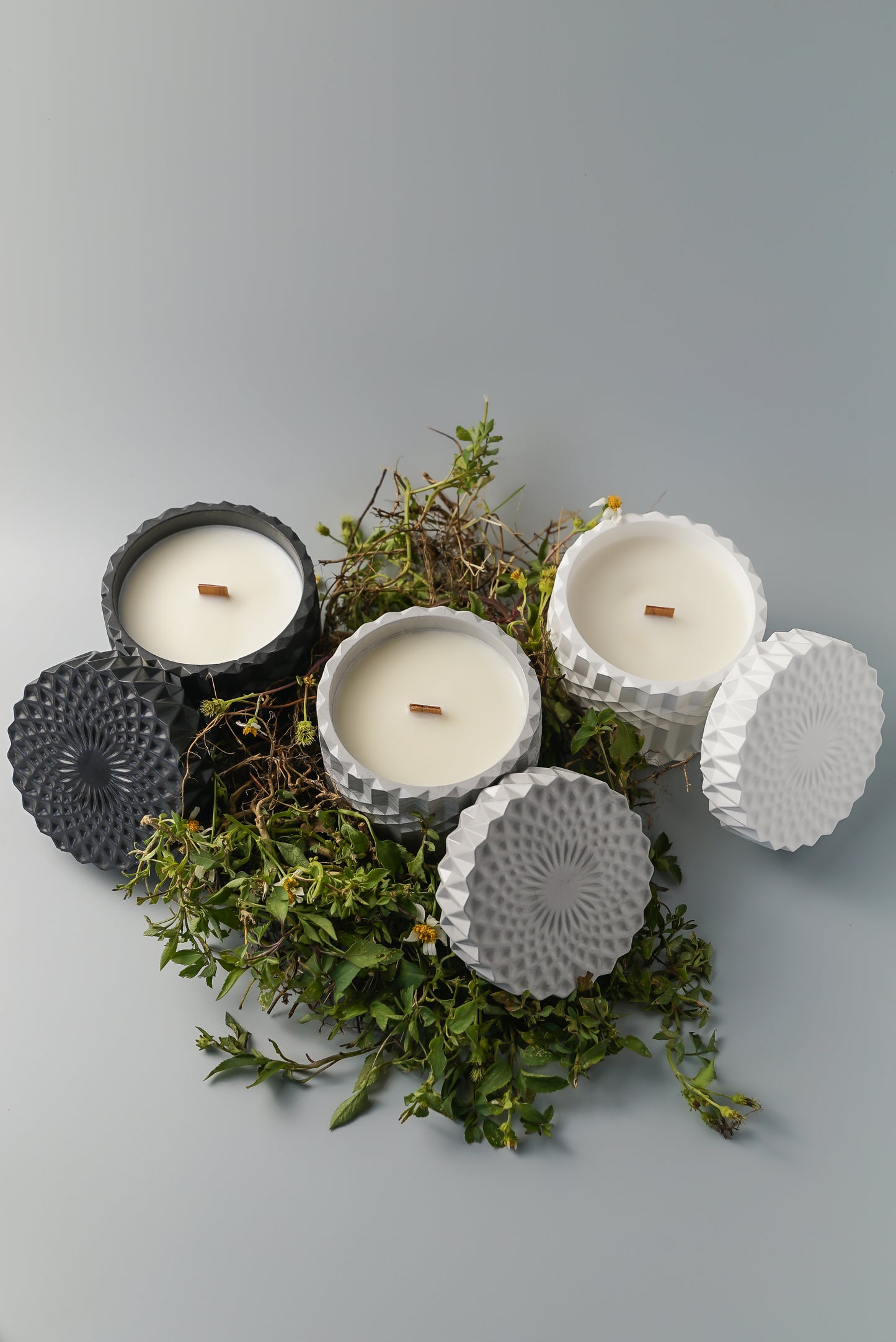 Geometry of Light Monochrome Aroma Candles Gypsum