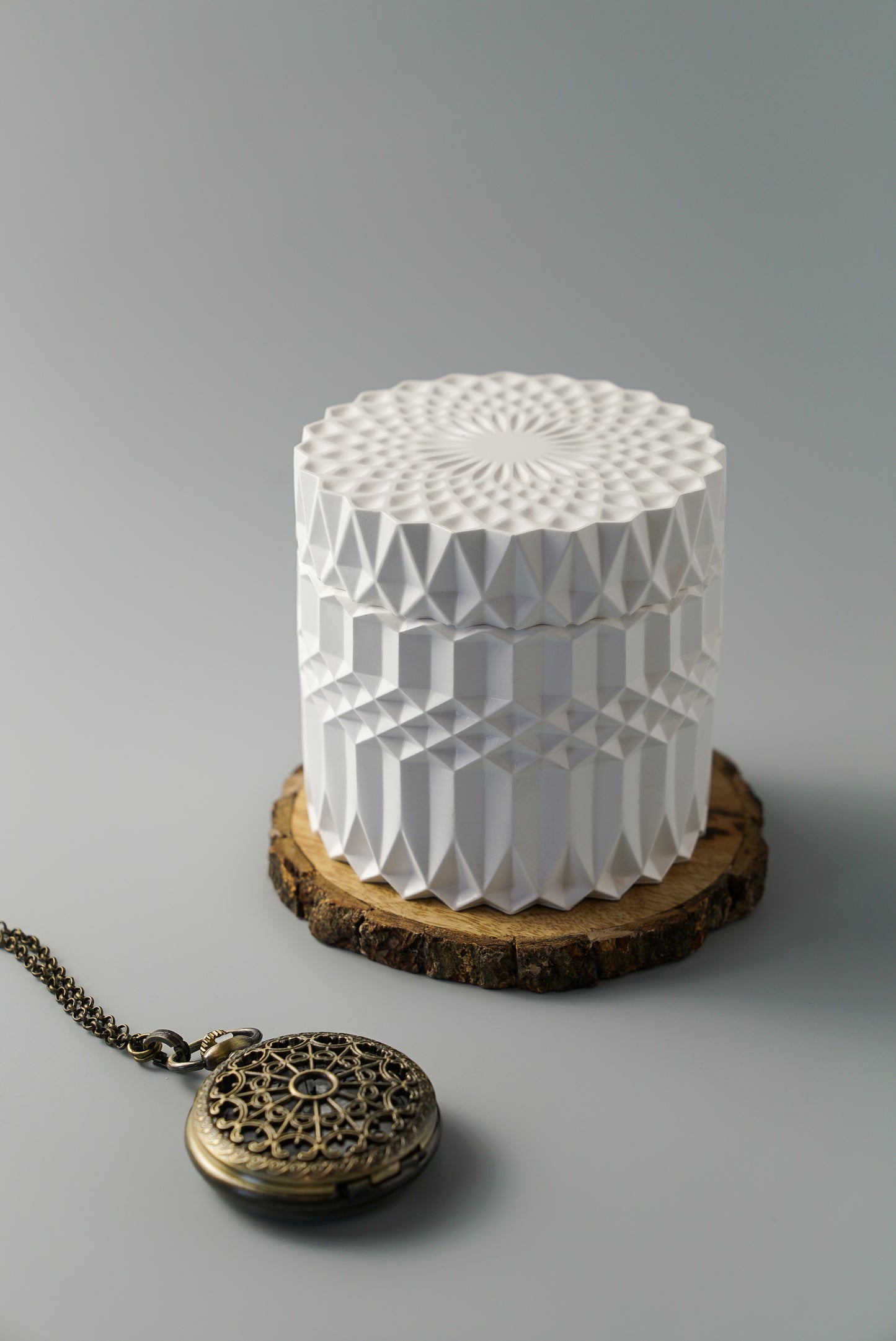 Geometry of Light White Aroma Candles Gypsum